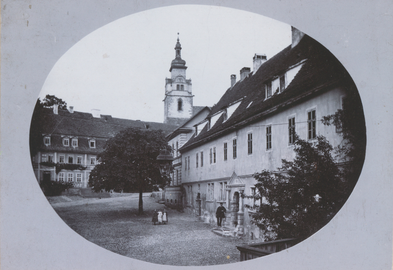 Schulplatz im 19. Jahrhundert, Foto: Lösche